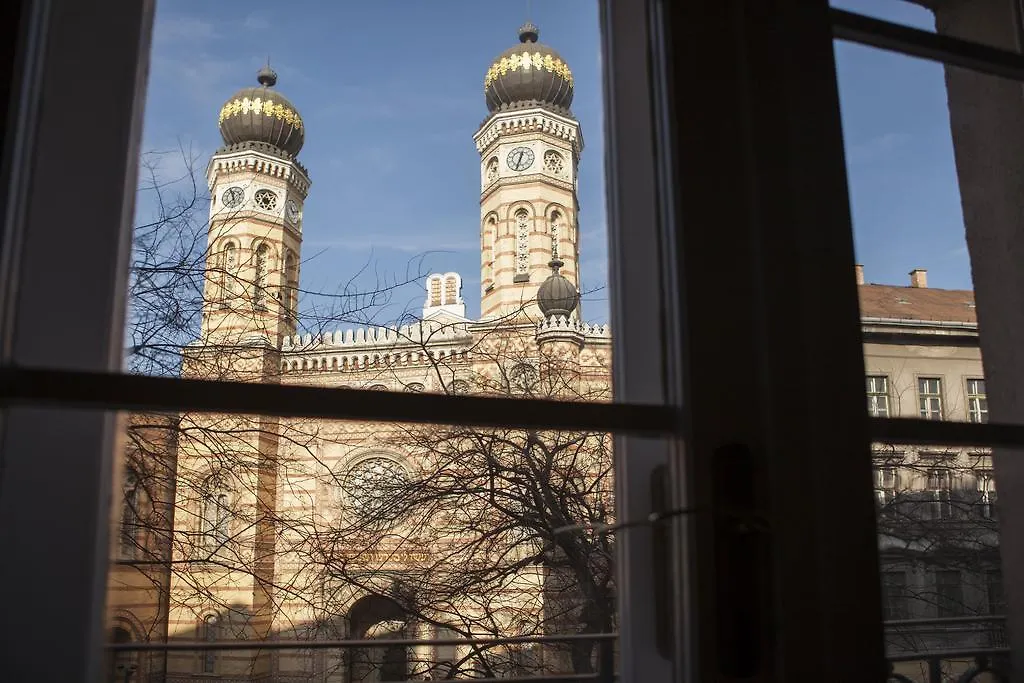 Synagogue View Apartment Budapest
