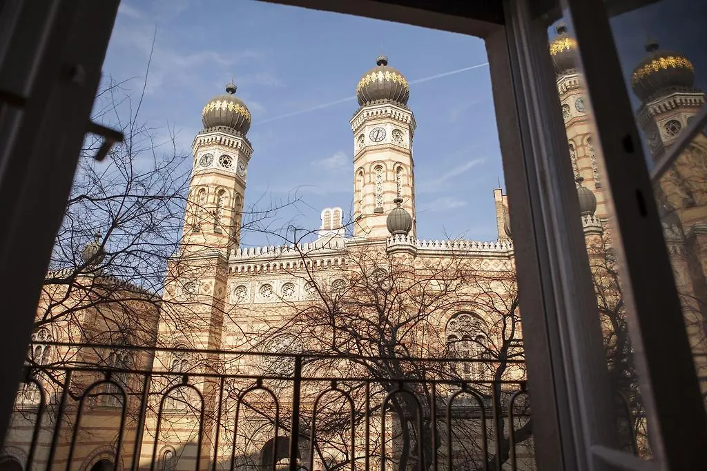 Synagogue View Apartment Budapest